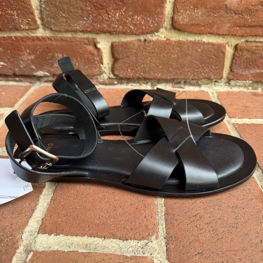 MNG by Mango Leather Gladiator Flat Sandals black Buckle Strap 39 8.5-9 NEW - Picture 2 of 12
